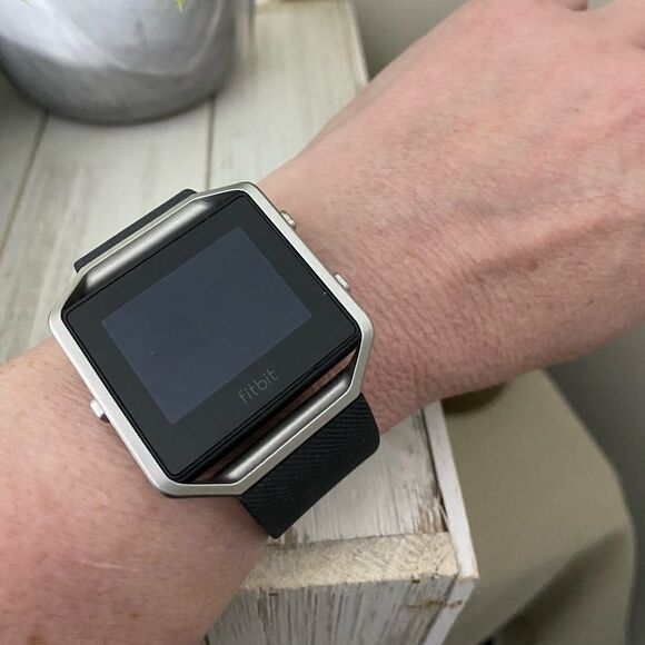 𝅺FITBIT Blaze Smart Watch - Picture 15 of 16